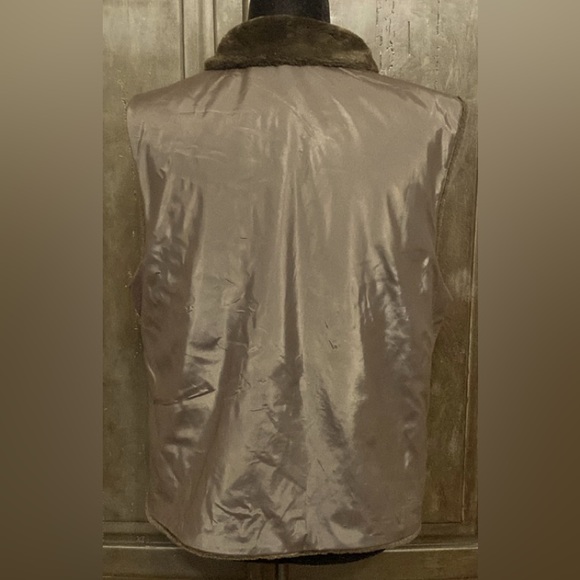 Blassport Reversible Chocolate Brown faux fur & Vinyl Sided vest -Size Large - Picture 7 of 13